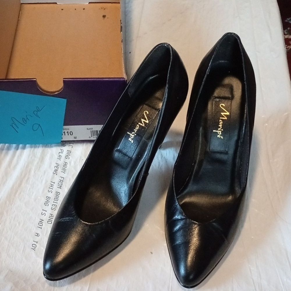 Maripe size 9 high heeled women's black shoes